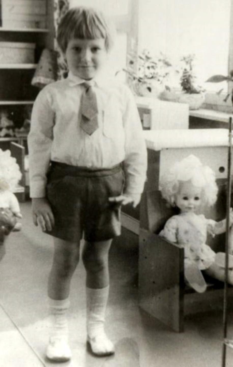 1985, in the Kindergarten